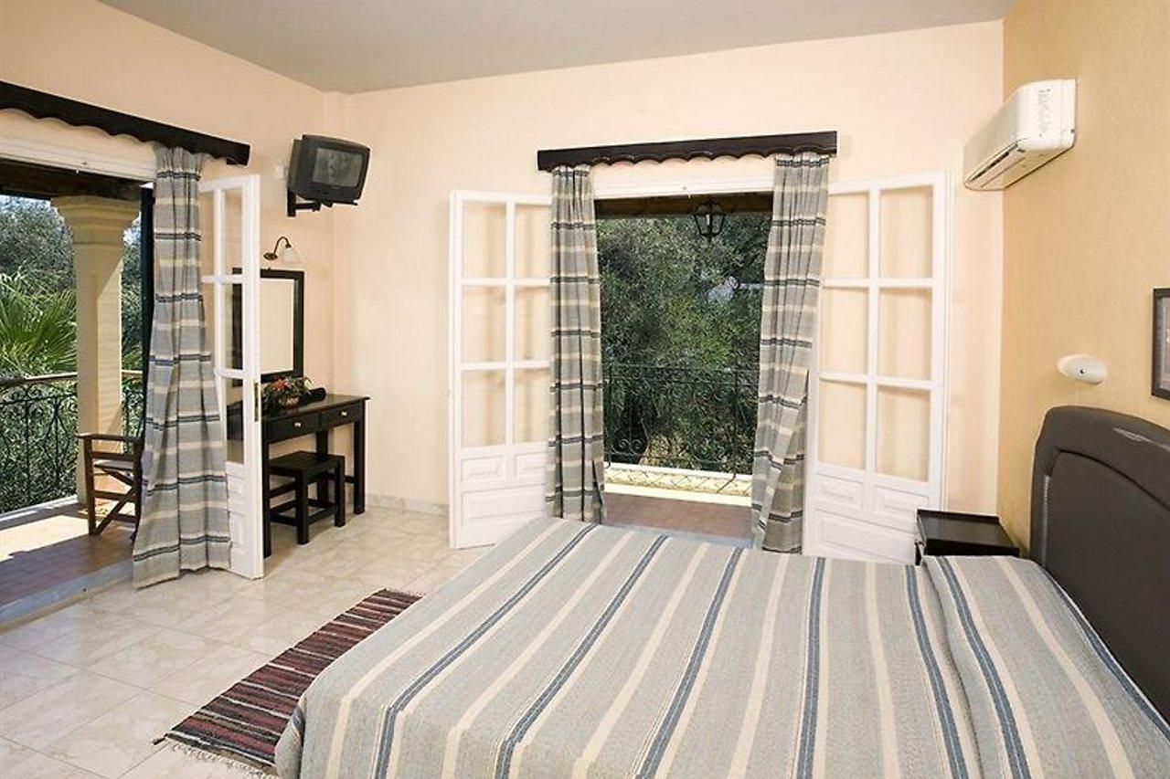 Yannis Servos Barbati Apartments Ngoại thất bức ảnh